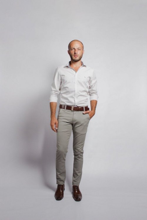 Calça de Sarja Slim Cinza