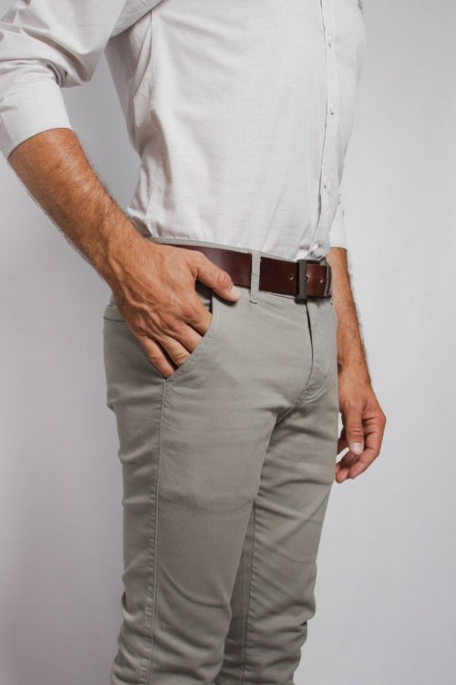 Calça de Sarja Slim Cinza