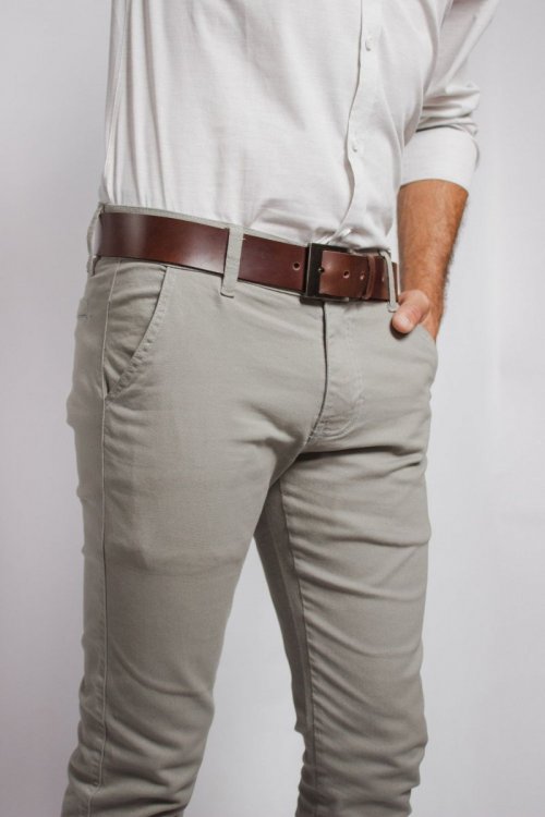 Calça de Sarja Slim Cinza