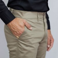 Calça de Sarja Premium Caqui